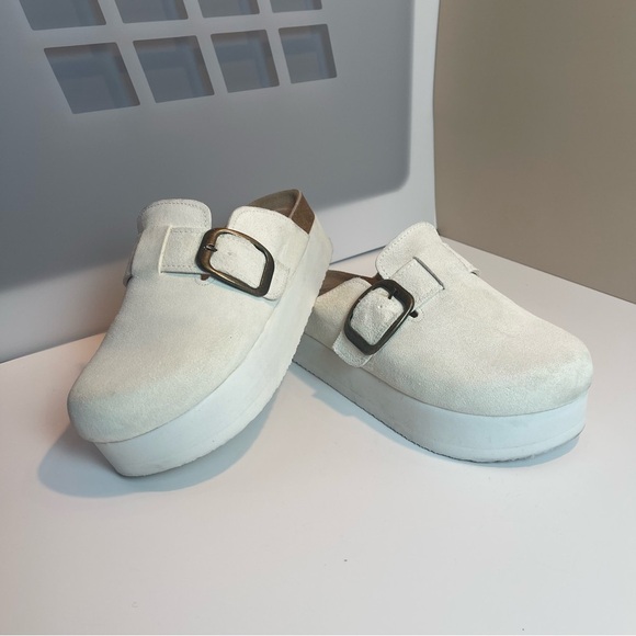 Cushionaire Granola Women’s Platform White Suede Clog Mule Size 7 - Picture 6 of 16